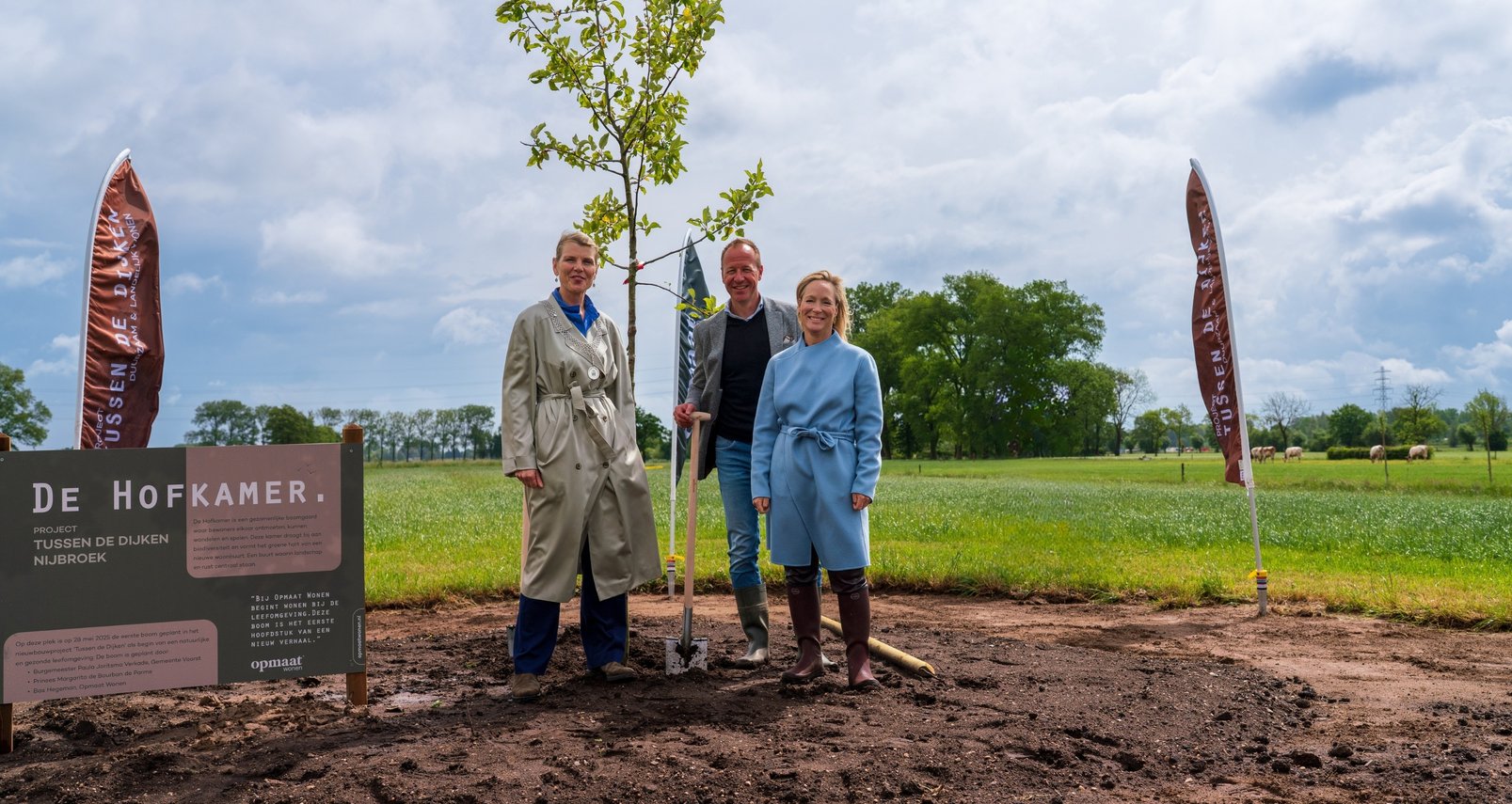         Boomplant-dag-tussen-de-dijken-nijbroek-margarita-burgemeester-gemeente-voorst